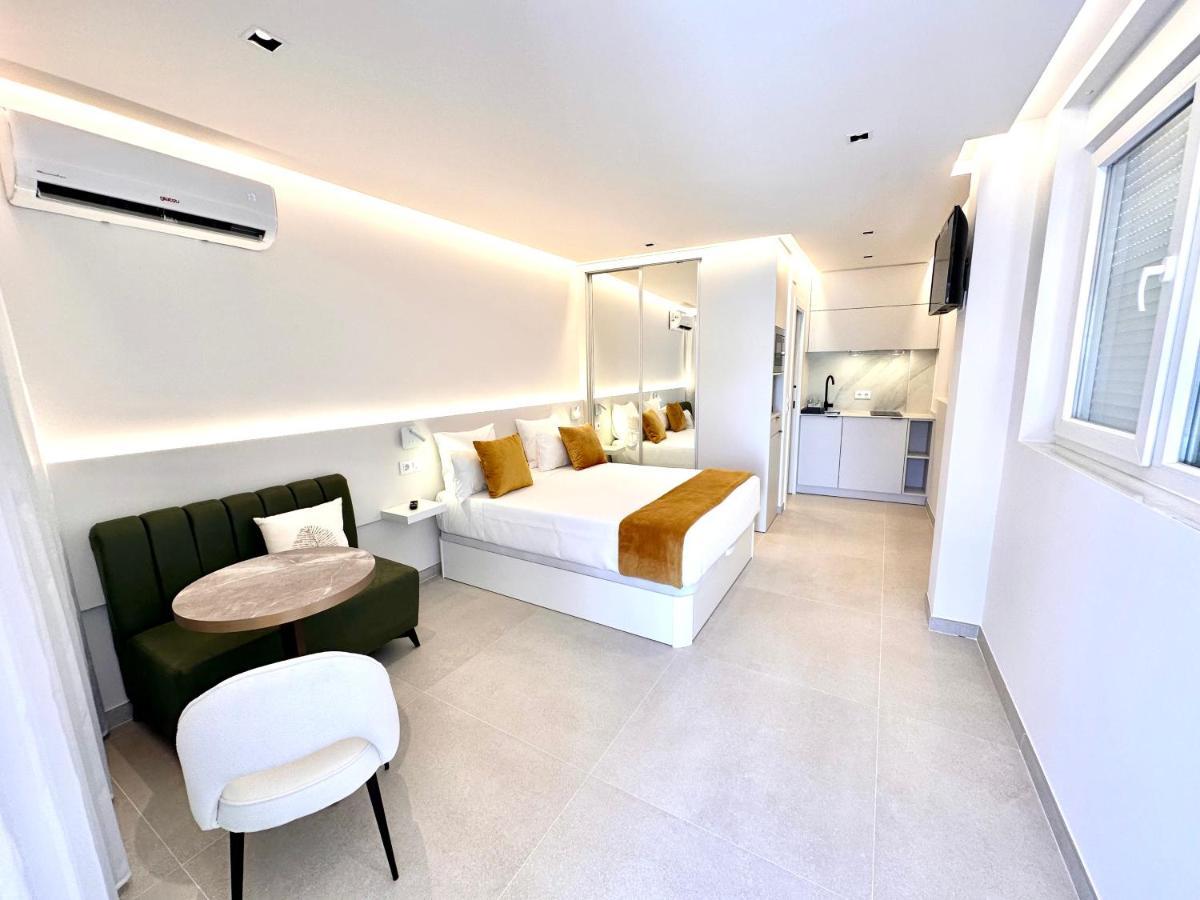 Suite Ron In Marina 2 People Puerto Deportivo Benalmádena Exteriér fotografie